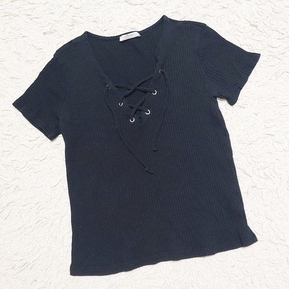 Zara Tops - 🔴CLEARANCE!💐Zara Lace Up Ribbed Tee - Black